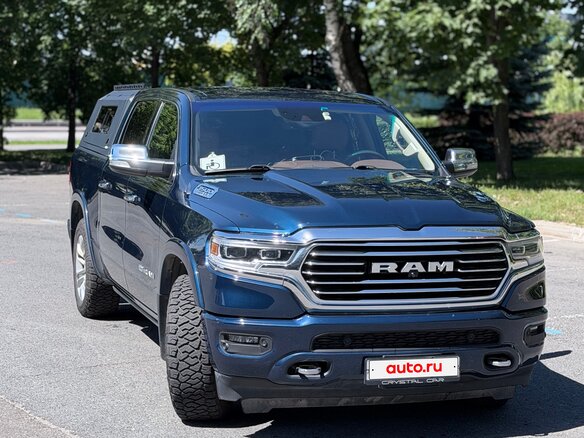 2020 Ram 1500 Crew Cab V, синий, 7200000 рублей