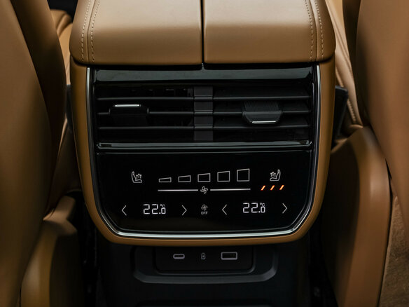 2023 Lynk & Co 09 PHEV, белый, 4640000 рублей - вид 32