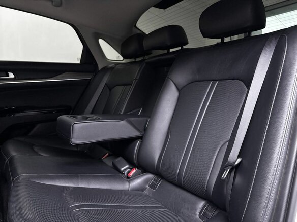 2020 Kia K5 III, белый, 2390000 рублей - вид 11