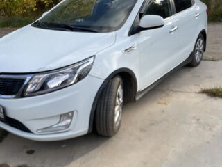 2013 Kia Rio 5-speed III, белый, 785000 рублей, вид 2