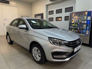 2026 Lada (ВАЗ) Vesta I Рестайлинг (NG), серебристый, 1737449 рублей, вид 3