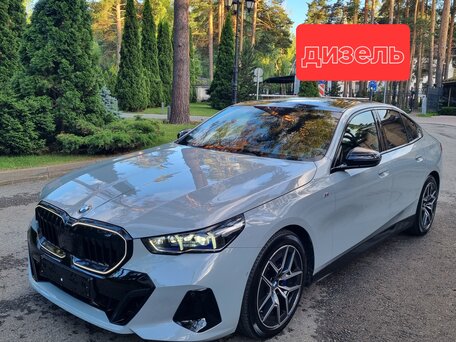 2025 BMW 5 серии 523d xDrive VIII (G60/G61/G68), серый, 8250000 рублей, вид 3
