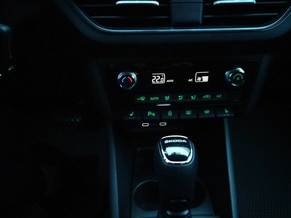 2020 Skoda Rapid II, синий, 1790000 рублей - вид 9