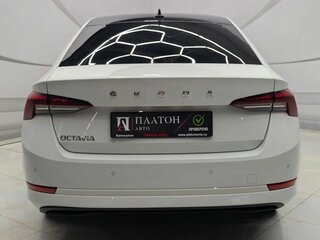 2021 Skoda Octavia IV (A8), белый, 2095000 рублей, вид 5