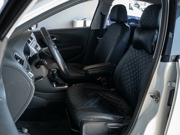 2017 Volkswagen Polo V Рестайлинг, белый, 1150000 рублей - вид 9