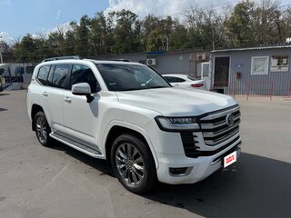 2021 Toyota Land Cruiser 300 Series, белый, 8600000 рублей, вид 2