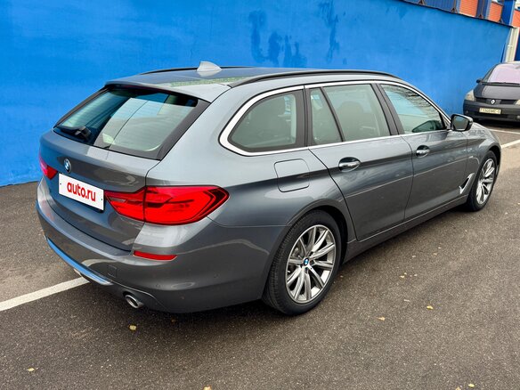 2018 BMW 5 серии 520d VII (G30/G31/G38), серый, 3490000 рублей - вид 3