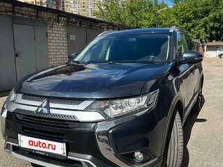 2020 Mitsubishi Outlander III Рестайлинг 3, синий, 1880000 рублей, вид 2