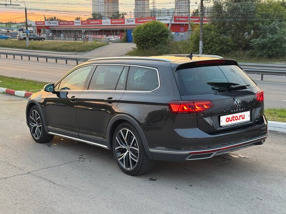 2020 Volkswagen Passat Alltrack B8 Рестайлинг, серый, 4050000 рублей - вид 5