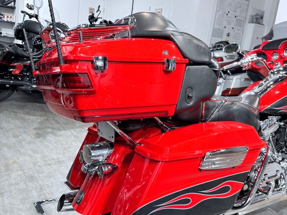 2011 Harley-Davidson CVO Limited, красный, 1599000 рублей - вид 14