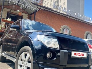 2010 Mitsubishi Pajero IV, чёрный, 1700000 рублей, вид 3