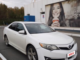 2012 Toyota Camry US Market VII (XV50), белый, 750000 рублей, вид 3