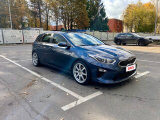 2018 Kia Ceed III, синий, 1850000 рублей, вид 3
