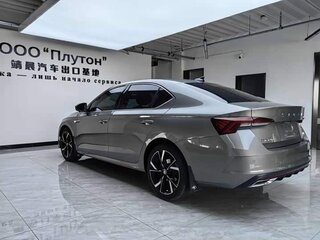 2023 Skoda Octavia III (A7) Рестайлинг, серый, 2200000 рублей, вид 3