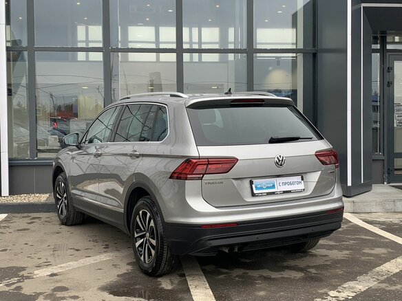 2019 Volkswagen Tiguan II, серебристый, 2359000 рублей - вид 5
