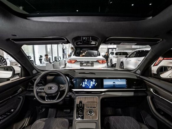 2026 Geely Monjaro I Рестайлинг, белый, 4949990 рублей - вид 8