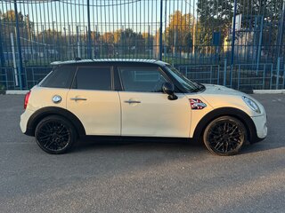 2014 Mini Hatch Cooper S III (F55/F56), белый, 1598000 рублей, вид 4