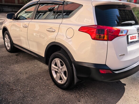 2013 Toyota RAV4 IV (XA40), белый, 1750000 рублей - вид 10