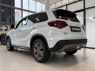 2025 Suzuki Vitara II Рестайлинг, белый, 4090000 рублей, вид 4