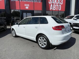 2011 Audi A3 II (8P) Рестайлинг 2, белый, 750000 рублей, вид 4