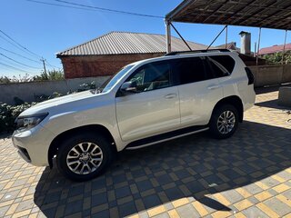 2021 Toyota Land Cruiser Prado 150 Series Рестайлинг 3, белый, 6200000 рублей, вид 3