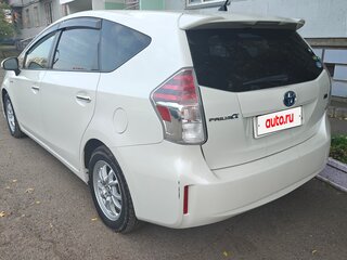 2018 Toyota Prius Alpha I (ZVW40/41) Рестайлинг, белый, 1625000 рублей, вид 3