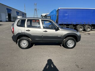 2015 Chevrolet Niva I Рестайлинг, серый, 449000 рублей, вид 4