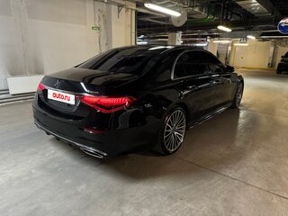 2022 Mercedes-Benz S-Класс 500 Long 4MATIC VII (W223), чёрный, 10650000 рублей, вид 2