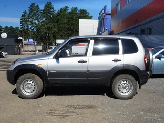 2010 Chevrolet Niva I Рестайлинг, серый, 400000 рублей, вид 4