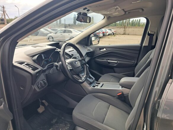 2017 Ford Kuga II Рестайлинг, серый, 1069000 рублей - вид 15