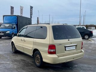 2003 Kia Carnival I Рестайлинг, бежевый, 275000 рублей, вид 3