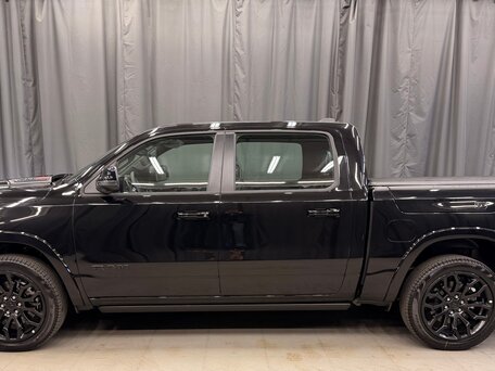 2026 Ram 1500 Crew Cab V Рестайлинг, чёрный, 9390000 рублей, вид 3