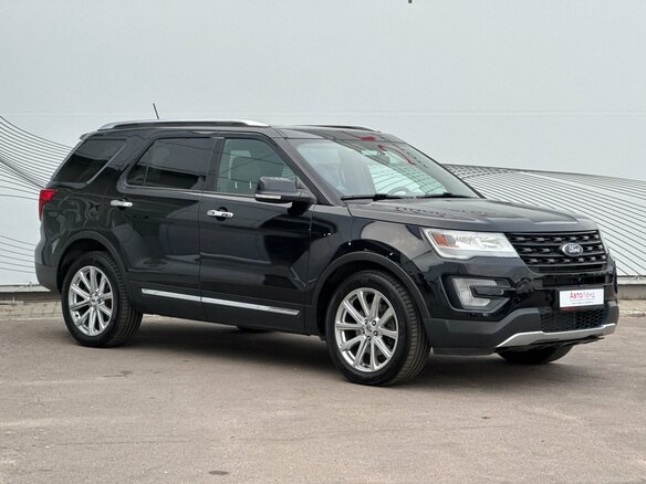 2017 Ford Explorer V Рестайлинг, чёрный, 2200000 рублей - вид 4