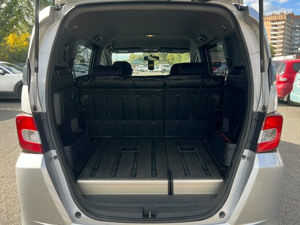 2010 Honda Freed Spike I, серый, 1079000 рублей - вид 12