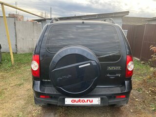 2011 Chevrolet Niva I Рестайлинг, чёрный, 380000 рублей, вид 3