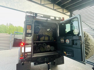 2012 Land Rover Defender 110 I Рестайлинг, серебристый, 4100000 рублей, вид 2