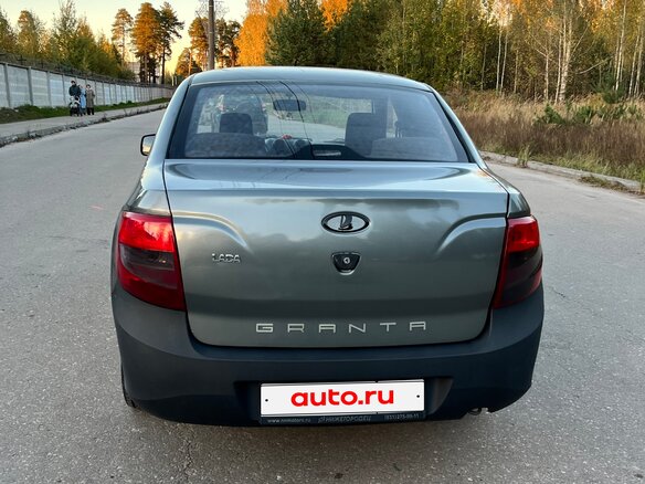 2013 Lada (ВАЗ) Granta I, серебристый, 300000 рублей - вид 2