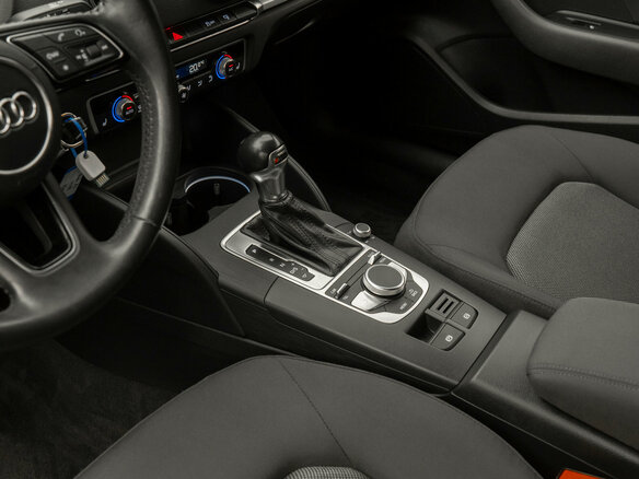 2016 Audi A3 ultra III (8V), белый, 2010000 рублей - вид 12