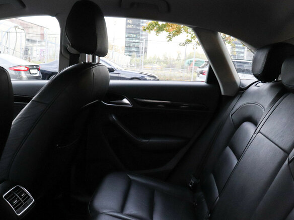 2014 Audi Q3 I (8U), белый - вид 9