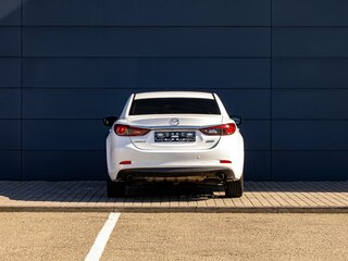 2017 Mazda 6 III (GJ) Рестайлинг, белый, 2095000 рублей, вид 5