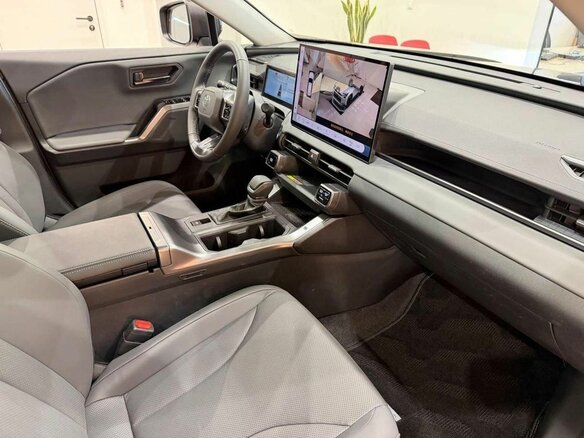 2025 Toyota RAV4 VI (XA60), чёрный, 4700000 рублей - вид 7