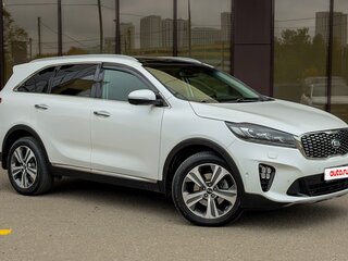 2018 Kia Sorento III Prime Рестайлинг, белый, 3250000 рублей, вид 3