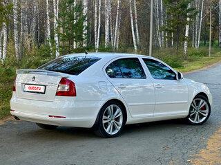 2012 Skoda Octavia II (A5) Рестайлинг, белый, 1299000 рублей, вид 4