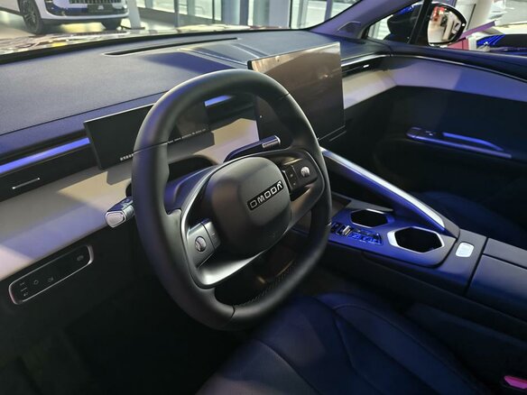 2026 Omoda C5 II, красный, 2901000 рублей - вид 12