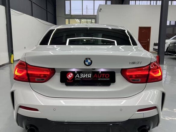 2022 BMW 1 серии 120i III (F52) Рестайлинг, белый, 2200000 рублей - вид 4