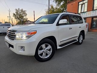 2015 Toyota Land Cruiser 200 Series Рестайлинг 1, белый, 4950000 рублей, вид 1
