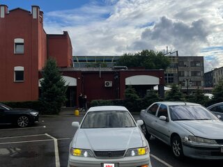 1998 Toyota Mark II VIII (X100), белый, 690000 рублей, вид 2