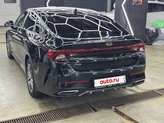 2021 Kia K5 III, чёрный, 2800000 рублей, вид 3