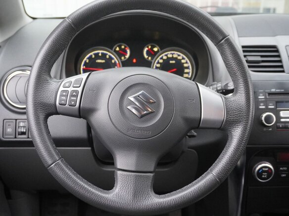 2011 Suzuki SX4 I (Classic) Рестайлинг, красный, 900000 рублей - вид 13
