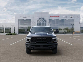 2026 Ram 1500 Crew Cab eTorque V Рестайлинг, чёрный, 7752411 рублей, вид 2